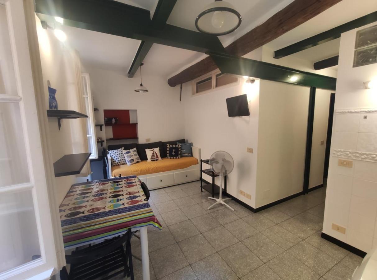 カモーリA Casa Di Silviaアパートメント エクステリア 写真